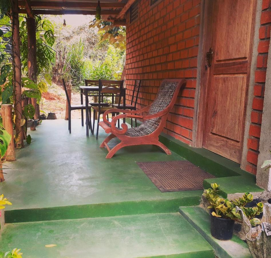 Ayubo Ella - Bed & Breakfast 외부 사진
