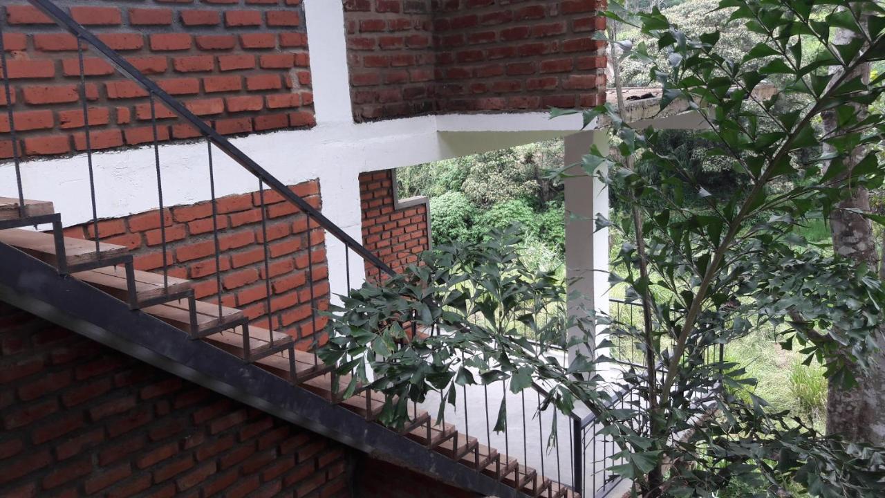 Ayubo Ella - Bed & Breakfast 외부 사진