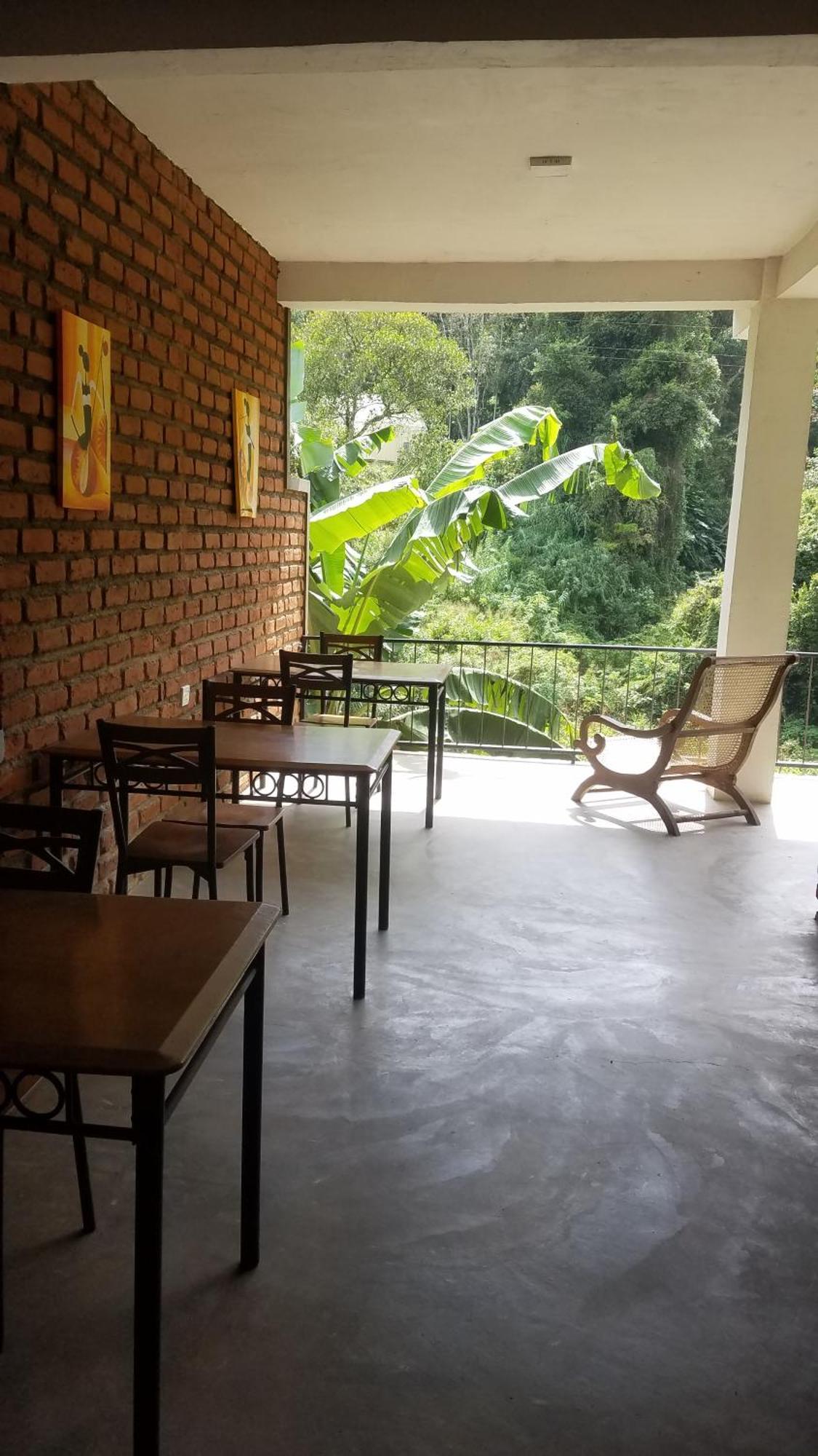 Ayubo Ella - Bed & Breakfast 외부 사진
