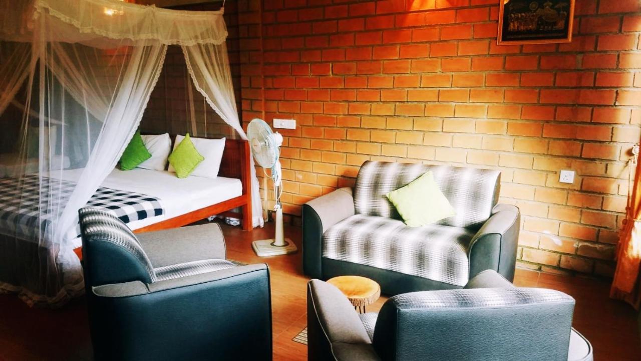 Ayubo Ella - Bed & Breakfast 외부 사진