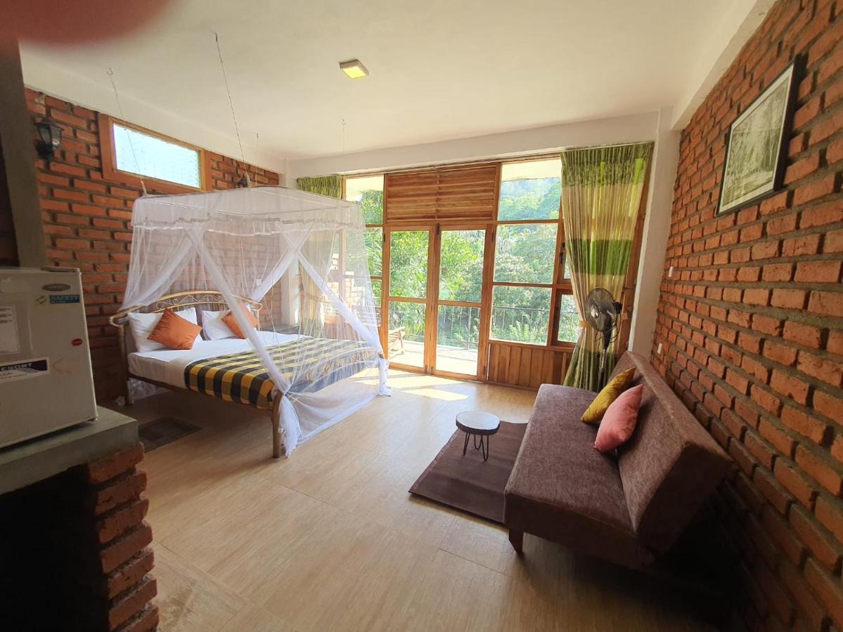 Ayubo Ella - Bed & Breakfast 외부 사진