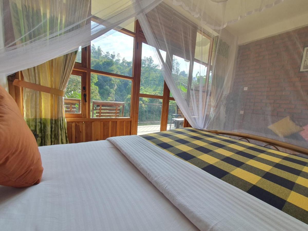 Ayubo Ella - Bed & Breakfast 외부 사진